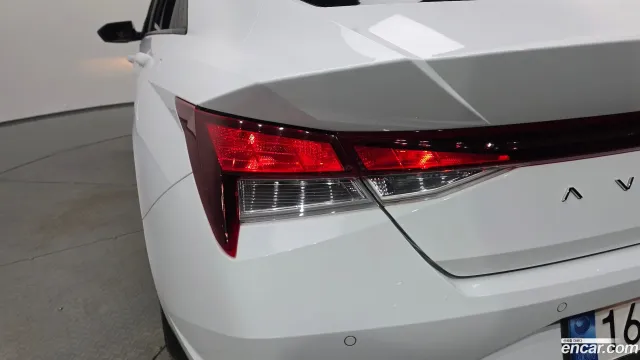 Hyundai Elantra (Avante)
