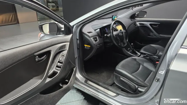 Hyundai Elantra (Avante)