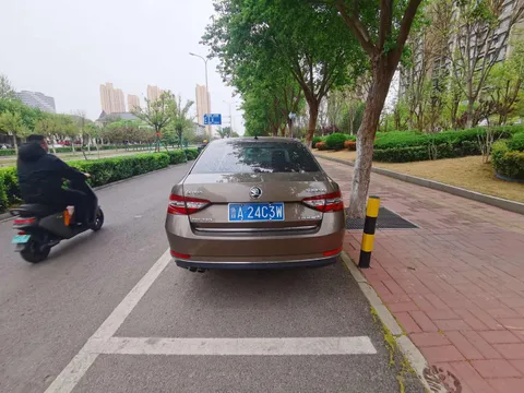 Skoda Superb
