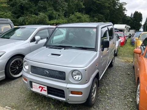 Daihatsu Naked