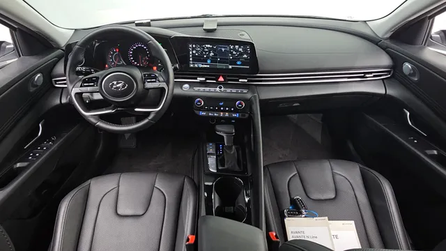 Hyundai Elantra (Avante)