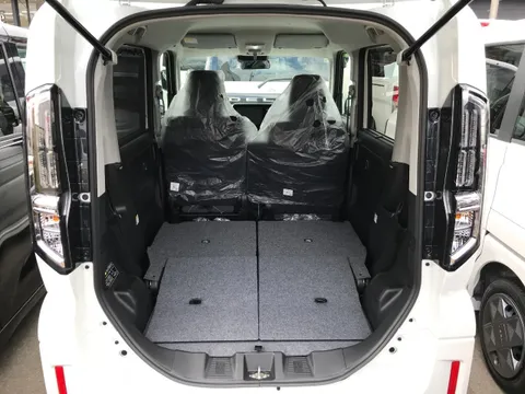 Suzuki Spacia Custom