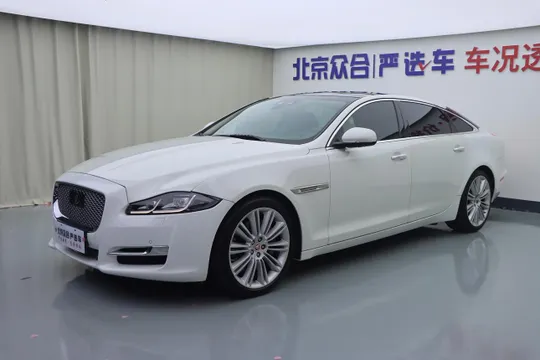 Jaguar XJ