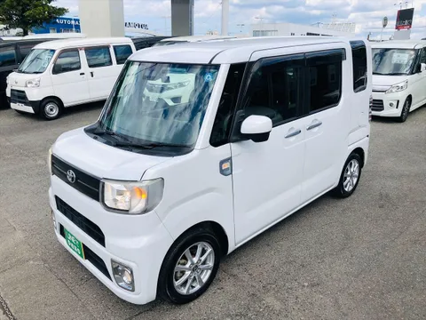 Toyota Pixis Mega
