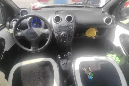 BYD F0