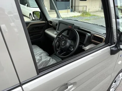 Suzuki Spacia