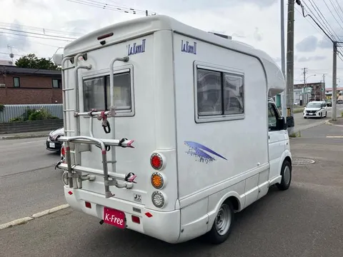 Mazda Scrum Truck