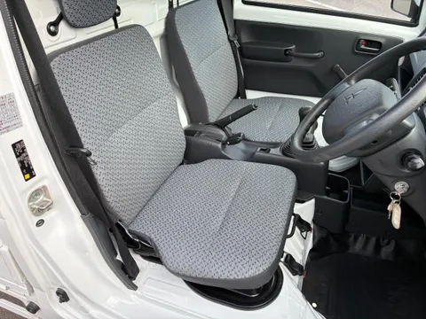 Mitsubishi Minicab Truck