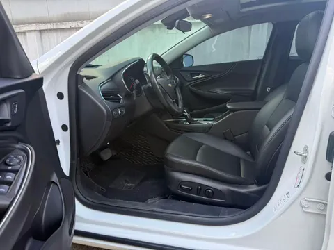 Chevrolet Malibu XL