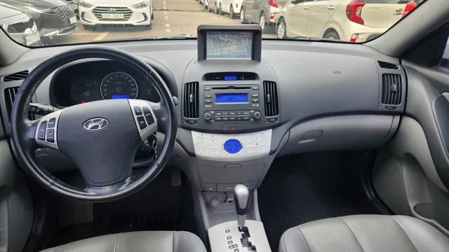 Hyundai Elantra (Avante)