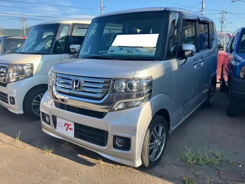 Honda N-BOX Plus Custom