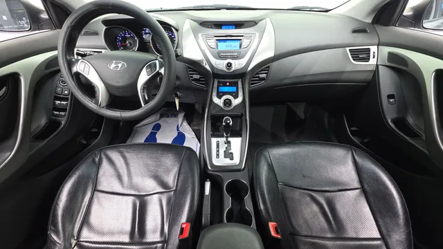 Hyundai Elantra (Avante)