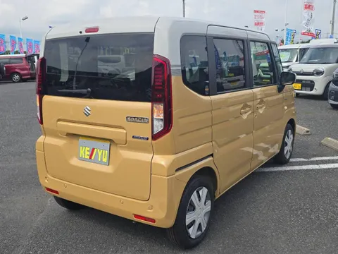 Suzuki Spacia