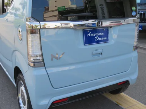 Honda N-BOX Slash