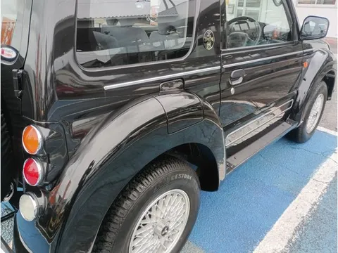 Mitsubishi Pajero JR