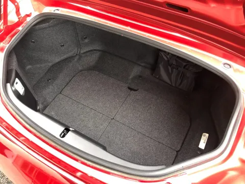 Mazda MX-5 (Roadster)