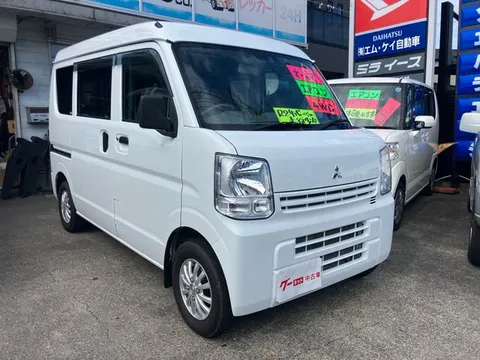 Mitsubishi Minicab Van