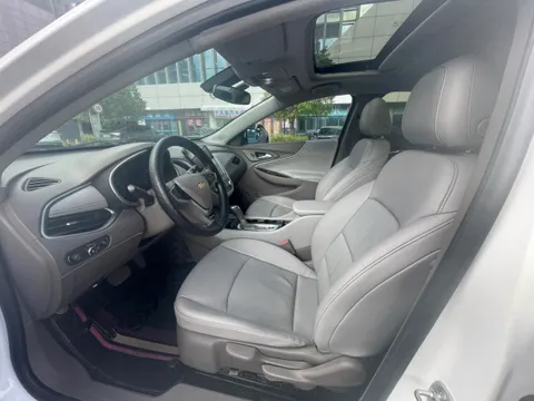 Chevrolet Malibu XL