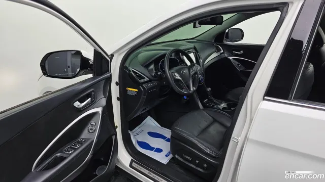 Hyundai Grand Santa Fe (Maxcruz)