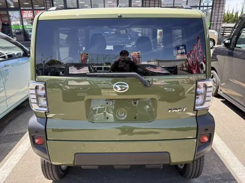Daihatsu Taft