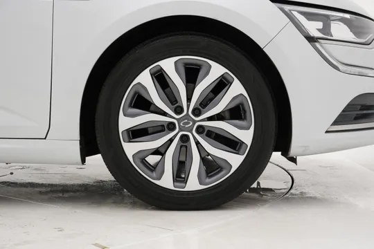 Renault Talisman (SM6)