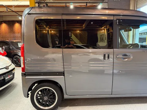 Honda N-VAN Plus Style