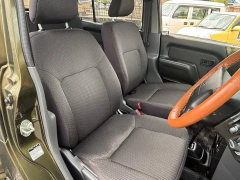Daihatsu Naked