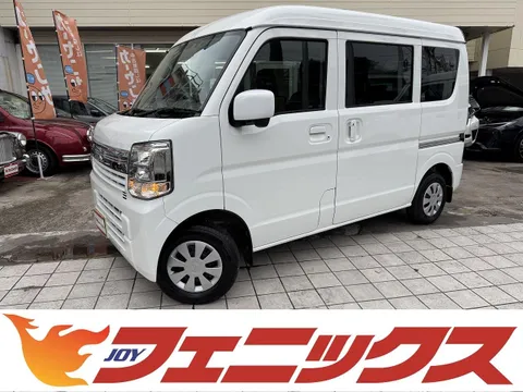 Nissan Clipper Van