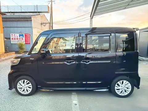 Suzuki Spacia Custom