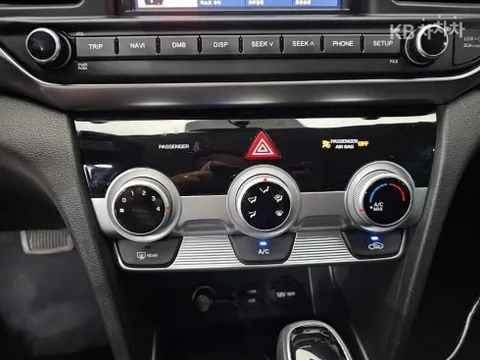 Hyundai Elantra (Avante)