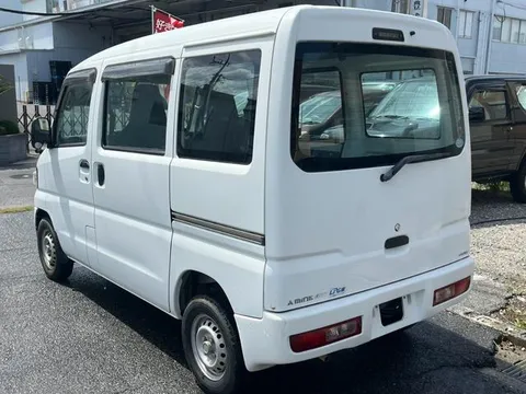 Mitsubishi Minicab Van