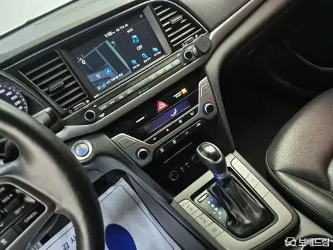 Hyundai Elantra (Avante)