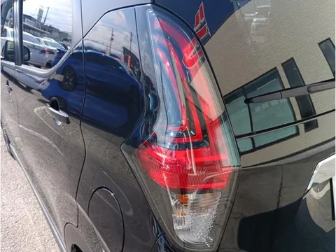 Mitsubishi eK X