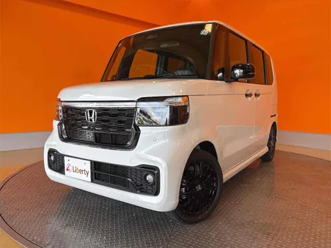 Honda N-BOX Custom