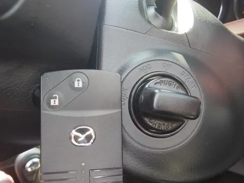 Mazda Verisa