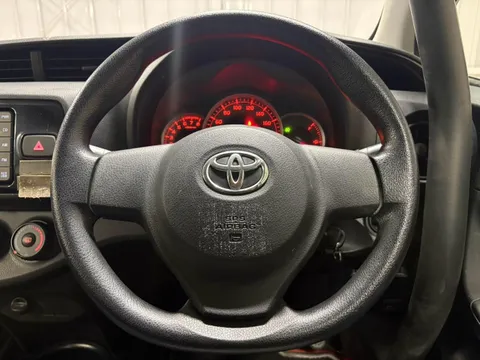 Toyota Yaris (Vitz)