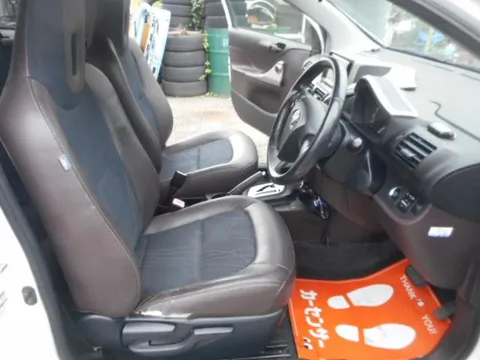 Toyota iQ