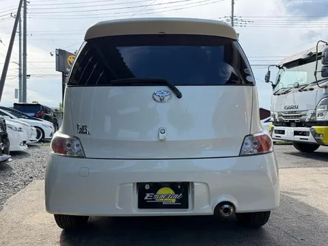 Toyota bB