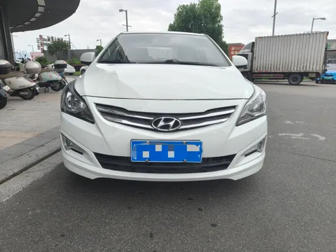 Hyundai Reina