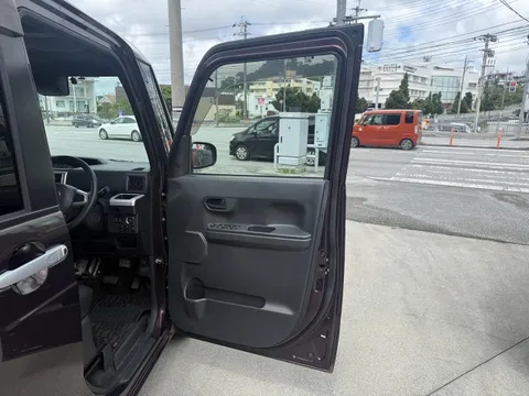 Toyota Pixis Mega