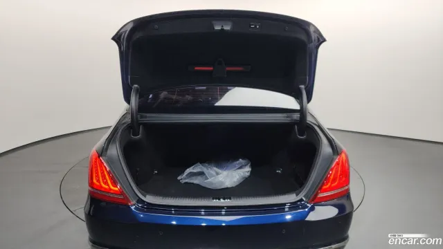 Genesis G90 (EQ900)