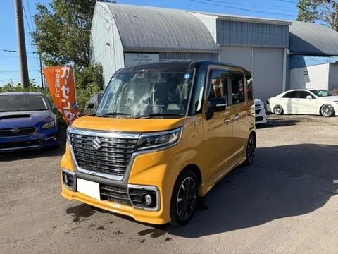 Suzuki Spacia Custom