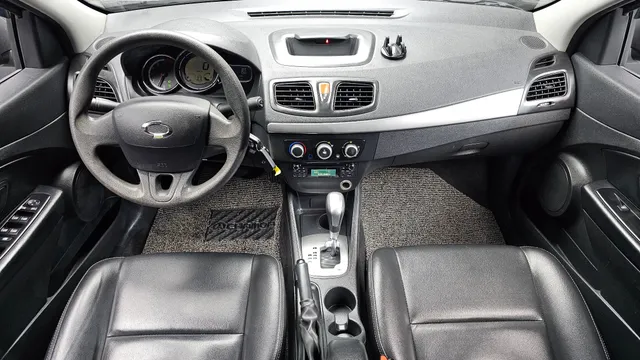 Renault SM3