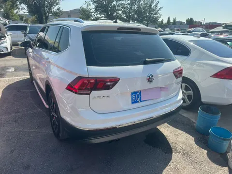 Volkswagen Tiguan L