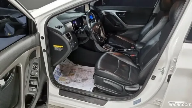 Hyundai Elantra (Avante)