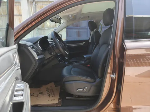 Roewe RX8