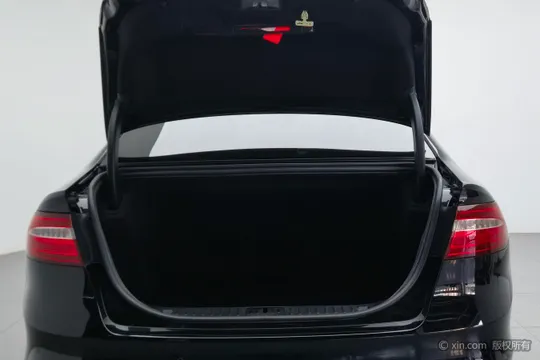 Ford Taurus