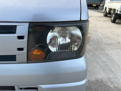 Mitsubishi Minicab Van