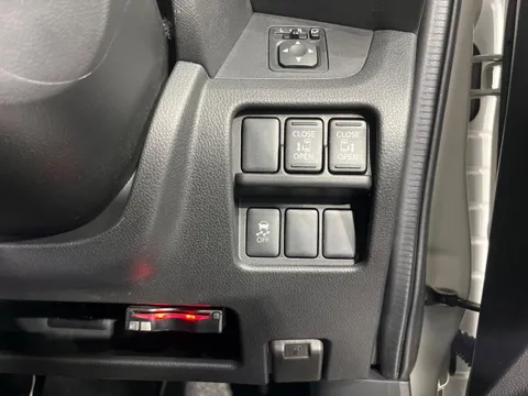 Mitsubishi eK Space Custom