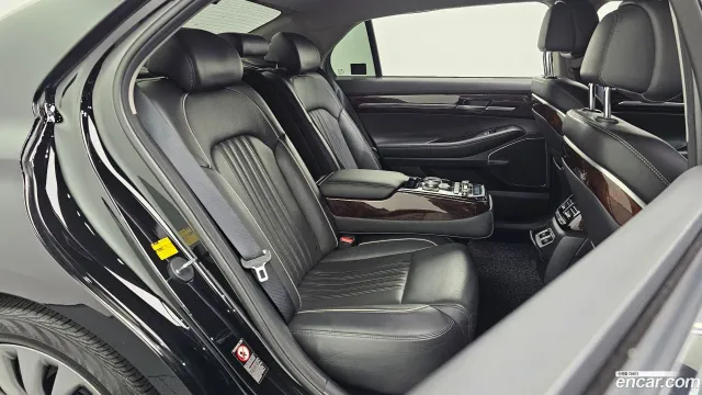Genesis G90 (EQ900)